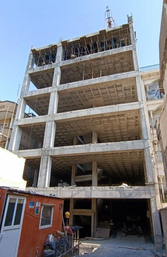 اسکلت بتنی ساختمان احتشامیه