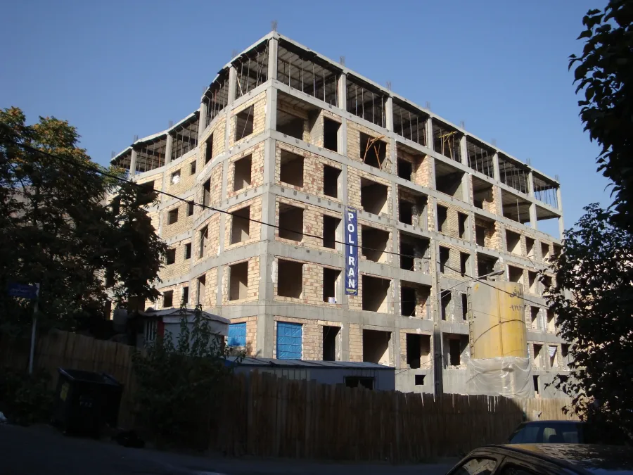 اسکلت بتنی ساختمان مسکونی دارآباد